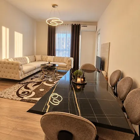 Livia Luxury *