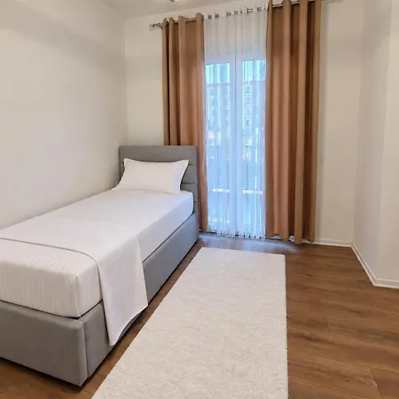 Apartment Livia Luxury Kamez